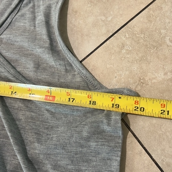 NWT Disney Minnie Mouse Open Back Tank - Picture 7 of 7